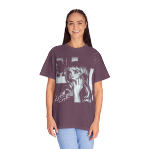 Retro Look Sabrina Phone Tee