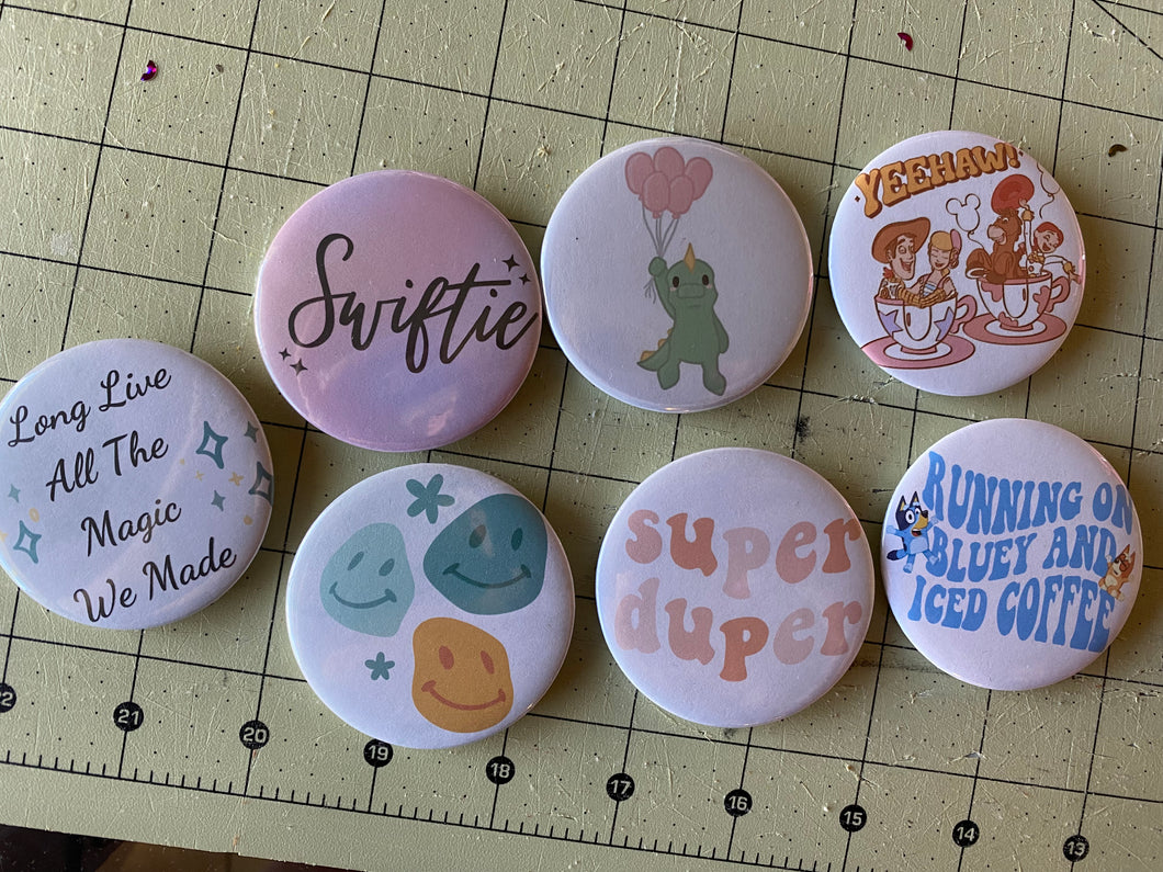 Buttons & Pins - Designs for Buttons & Pins